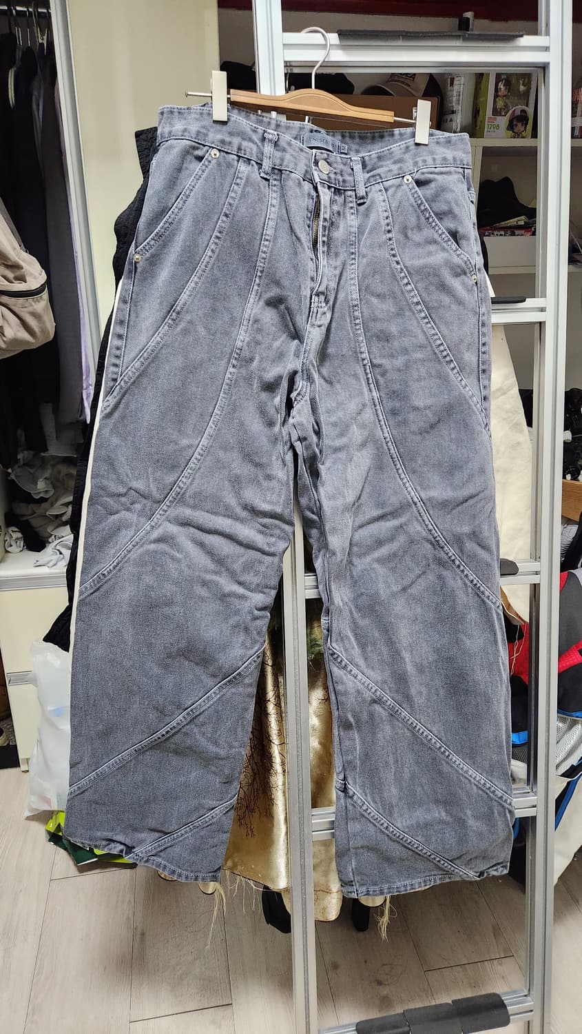 커브라인 디테일 코튼팬츠 상품이미지1