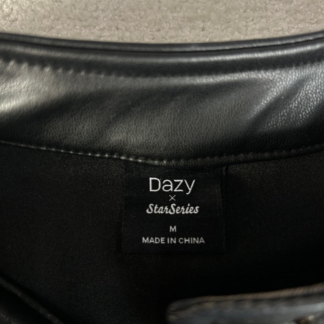 DAZY 블랙 레더 자켓  상품이미지2