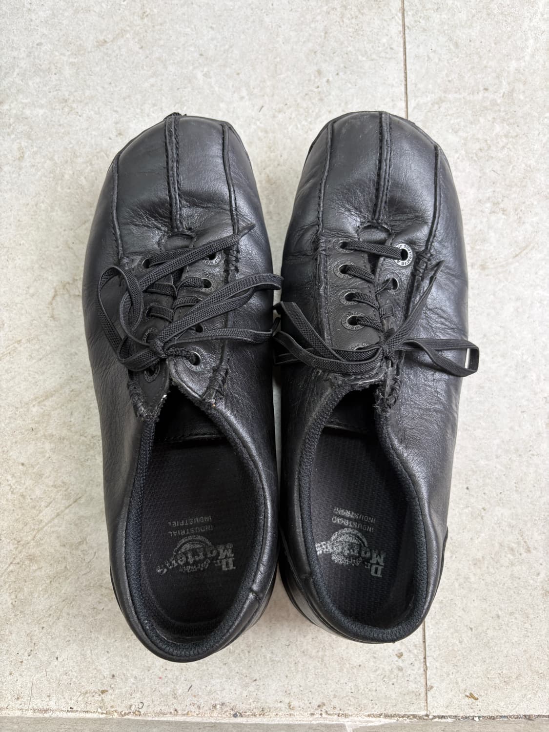 닥터마틴 스니커즈 270 상품이미지1