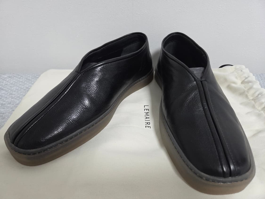 르메르 리놀륨 파이프 스니커즈 차이니즈 로퍼 블랙 41 사이즈 새상품 상품이미지1