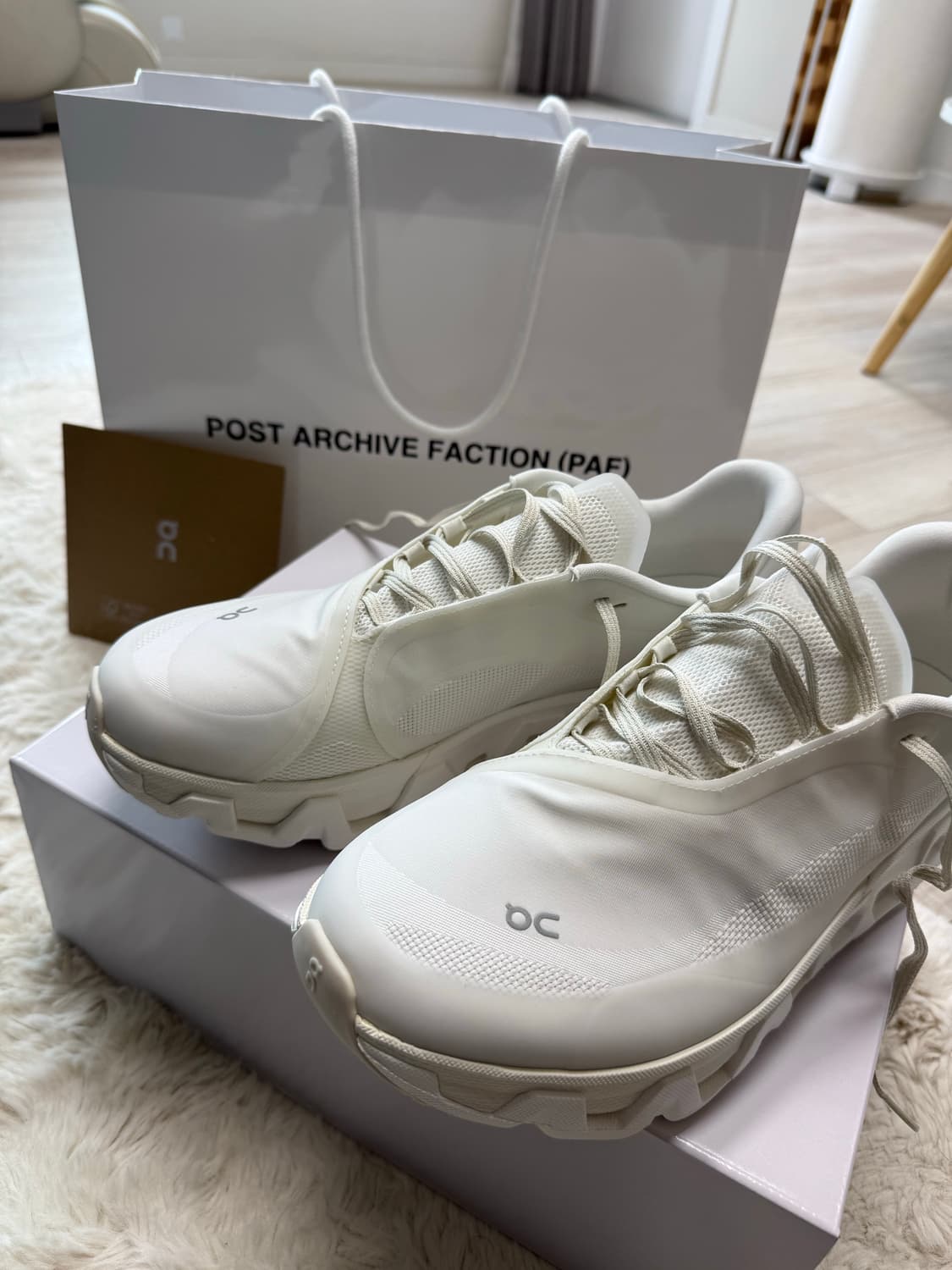 온파프 3.0 클라우드몬스터 하이퍼 화이트색상 280 상품이미지1