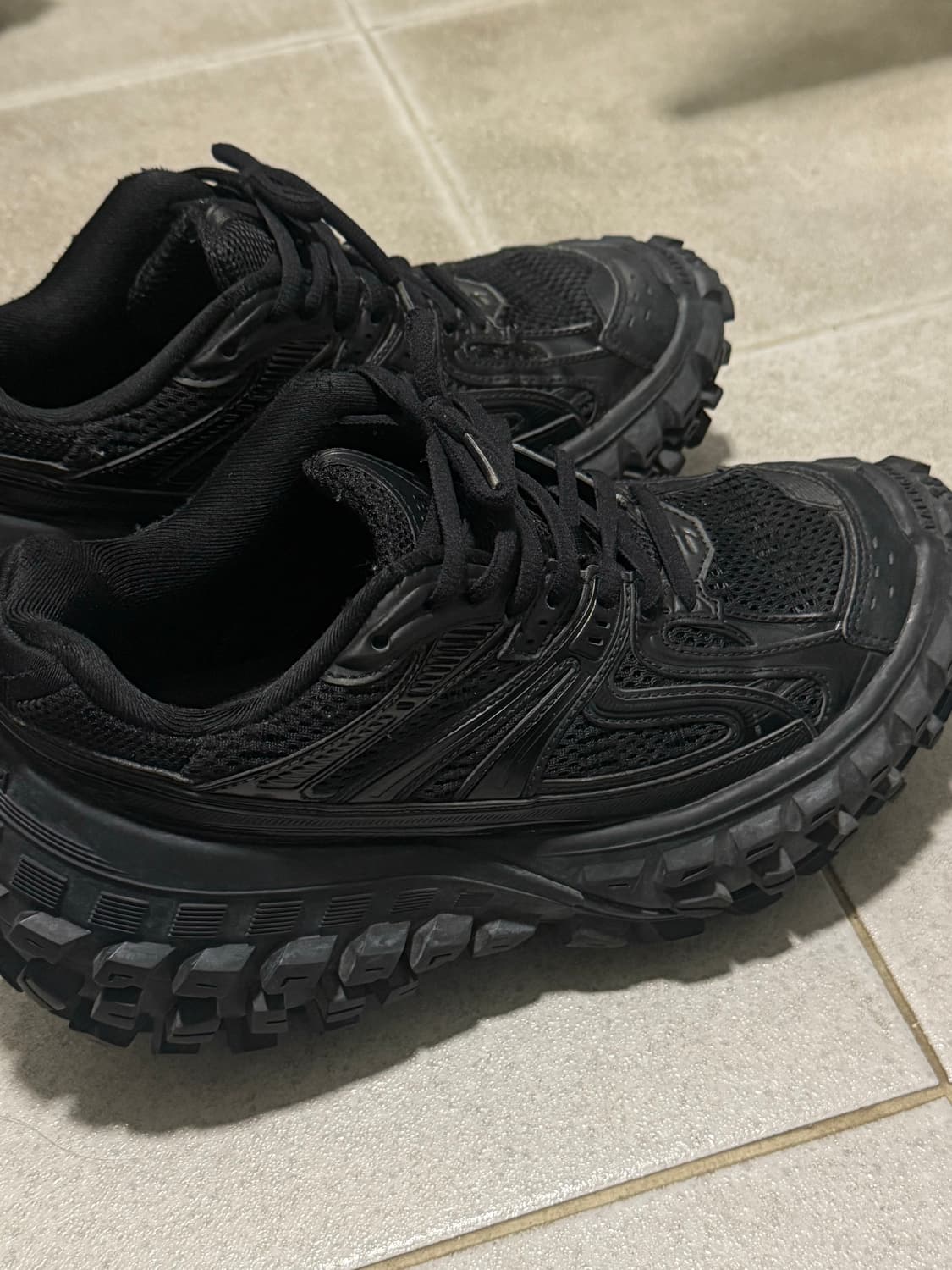 발렌시아가 디펜더 38 블랙 상품이미지3