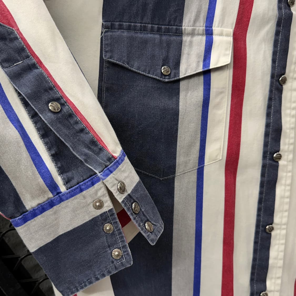 USA VINTAGE 아메리칸 데님셔츠 버티컬 스트라이프 패턴 백 요크컷 상품이미지6