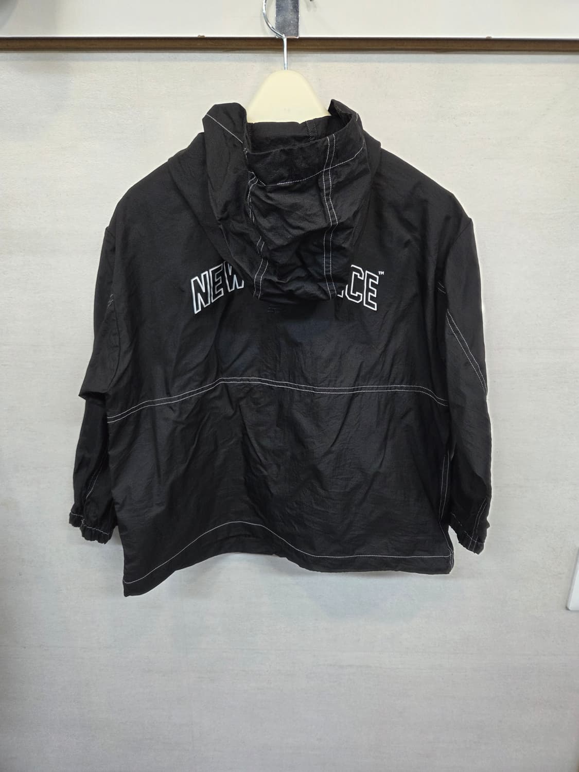 뉴발란스 키즈 주니어 백로고 스티치 초경량 우븐자켓 L 상품이미지2