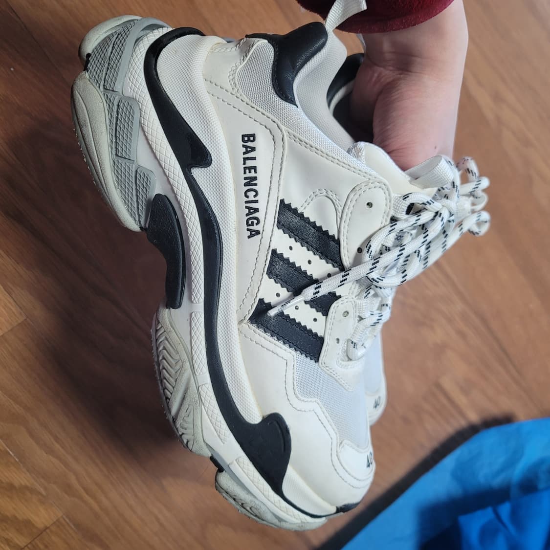 발렌시아가 아디다스 콜라보 스니커즈 상품이미지10