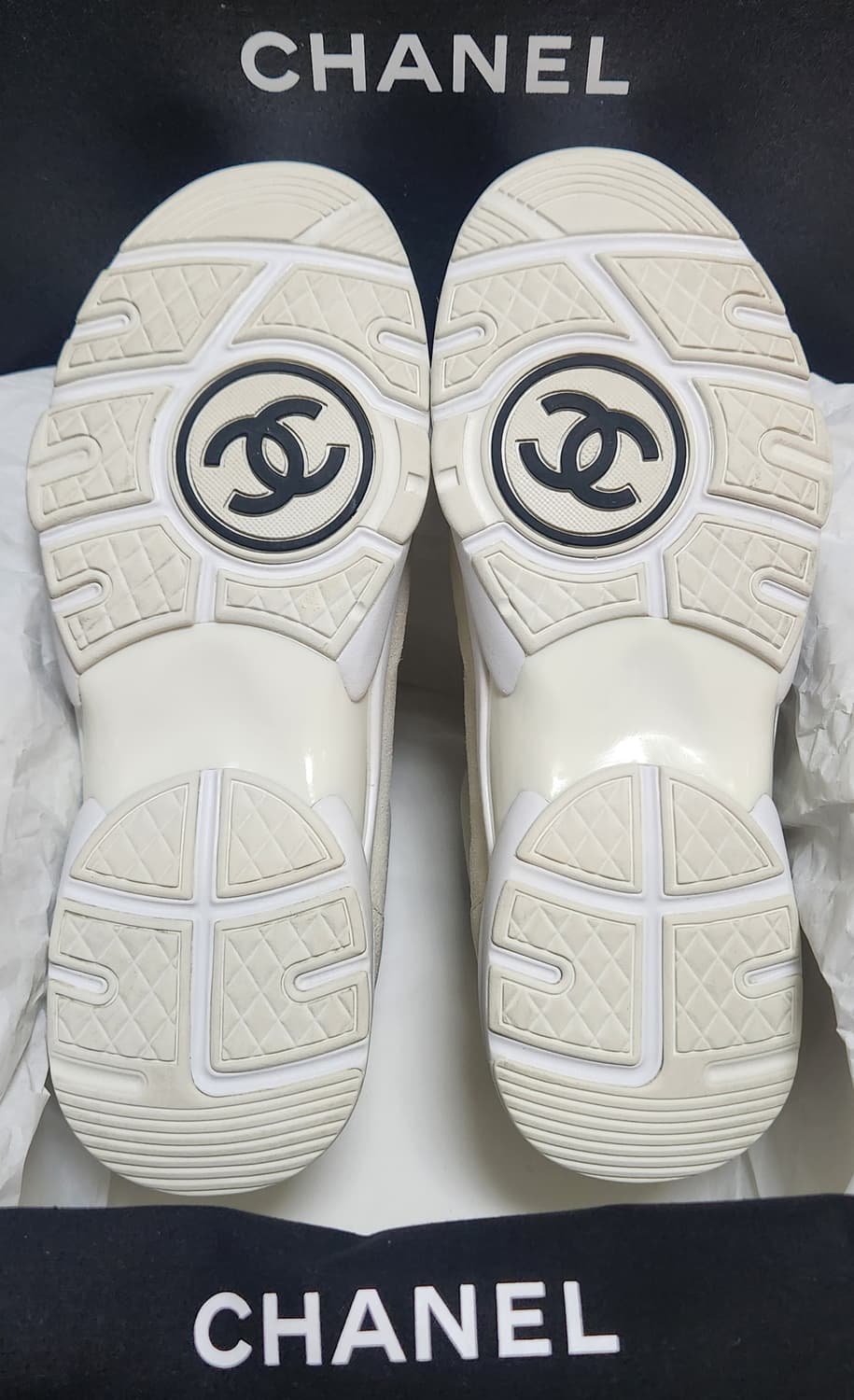 [정품]샤넬 스니커즈 운동화 CC로고 크루즈 테니스 38 새상품급 한정판 상품이미지7