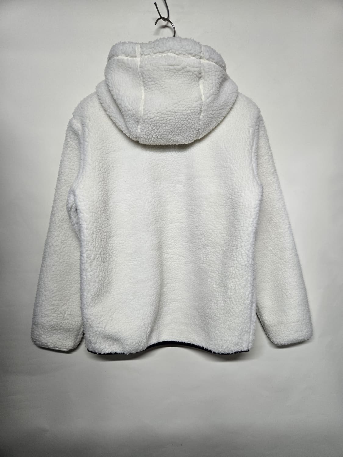 아이더 화이트 뽀글이 후리스 자켓M 상품이미지2