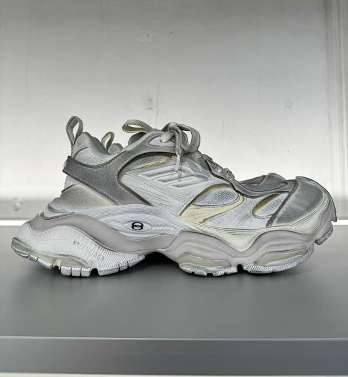 발렌시아가 카고 스니커즈 에그쉘 42 상품이미지3