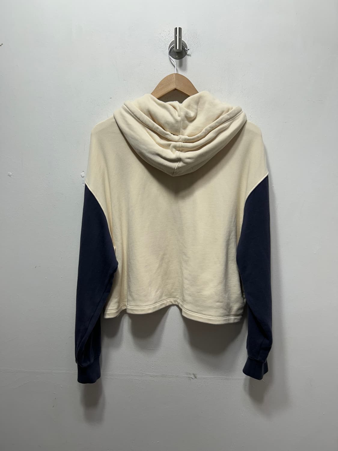 아디다스 여성 후드 아노락 크롭긴팔 베이지 L 상품이미지2