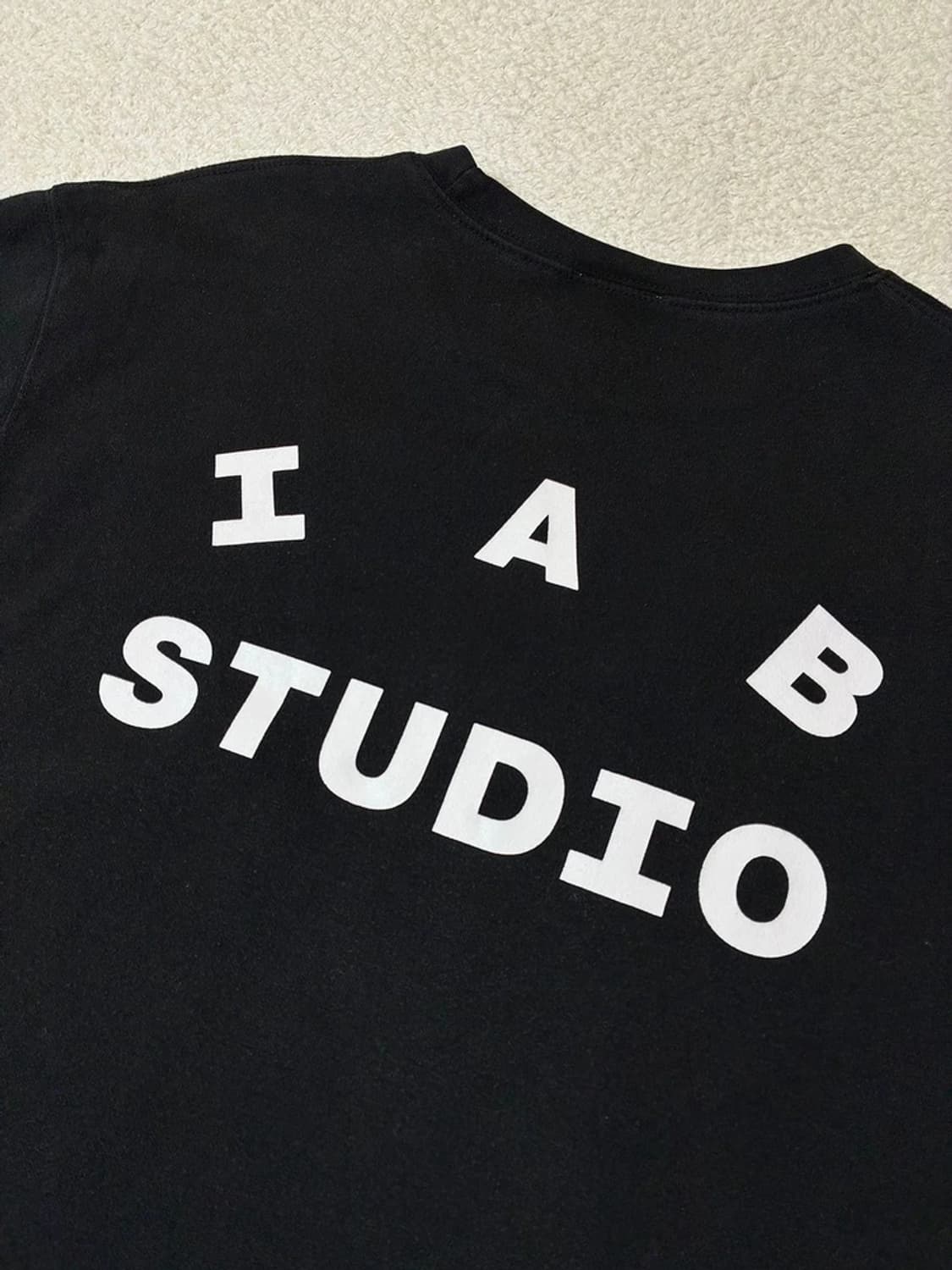 아이앱스튜디오 오버핏 헤비코튼 빅프린팅 맨투맨 PN6936 상품이미지3