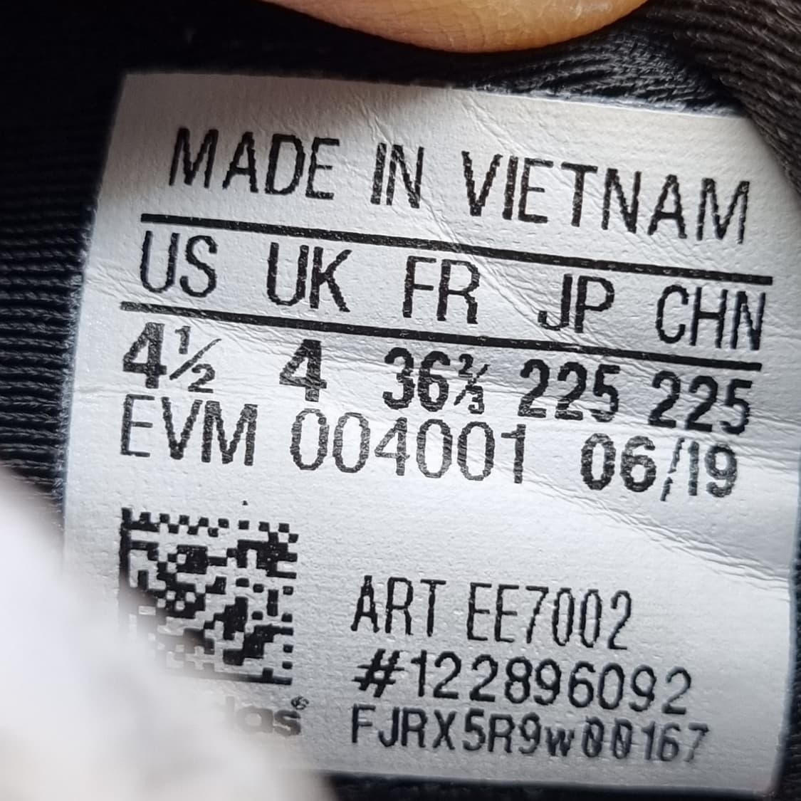 아디다스 오즈위고 블랙형광 운동화225. 상품이미지6