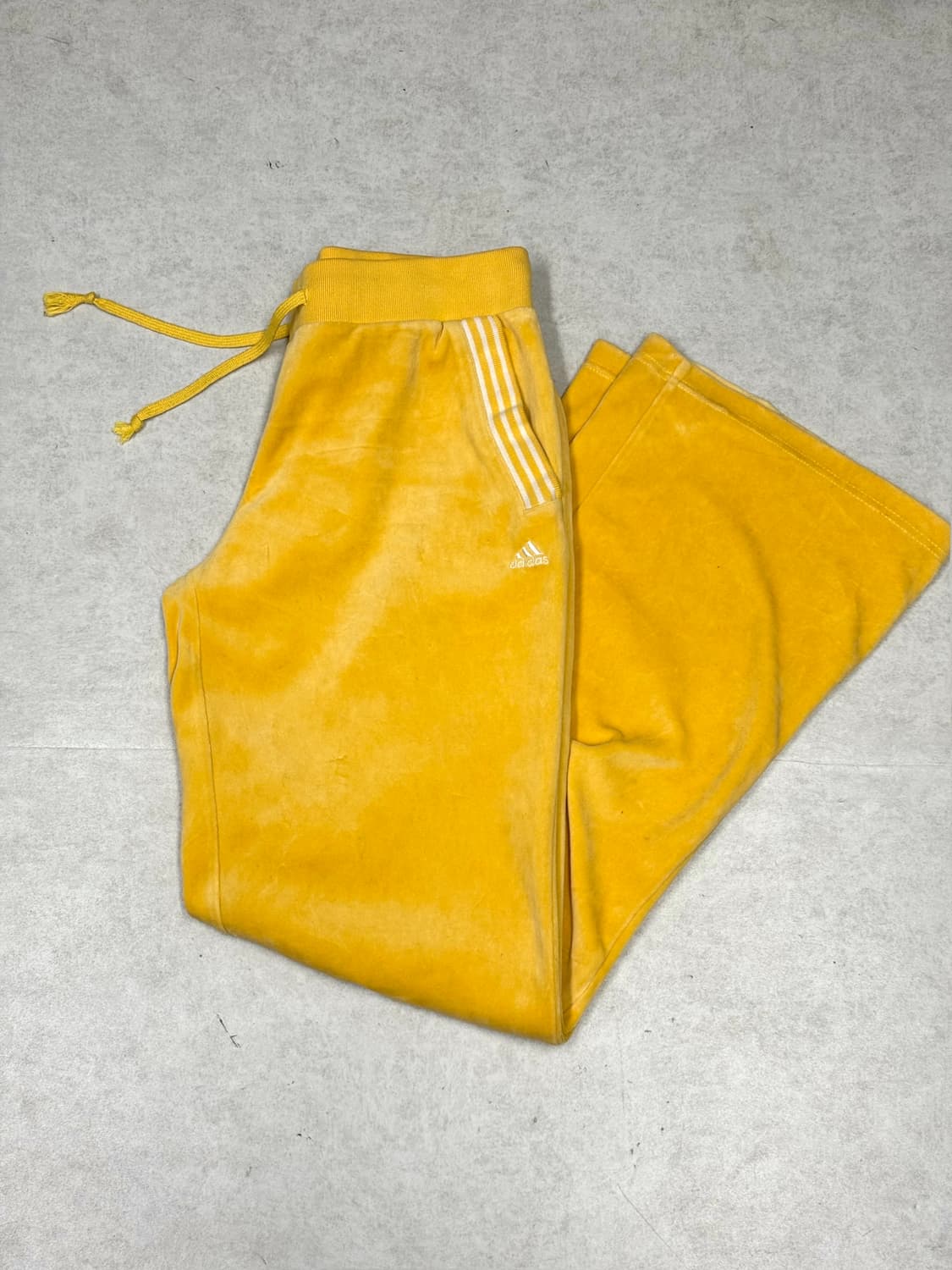 아디다스 갸루 벨벳 퍼 셋업 상품이미지4