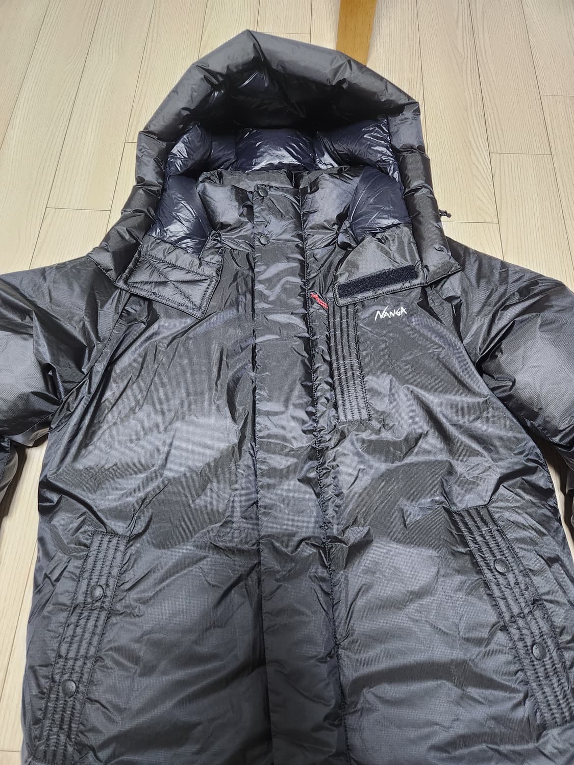 Nanga 난가 오로라 라이트 유틸리티 패딩 팝니다(새제품급) 상품이미지2