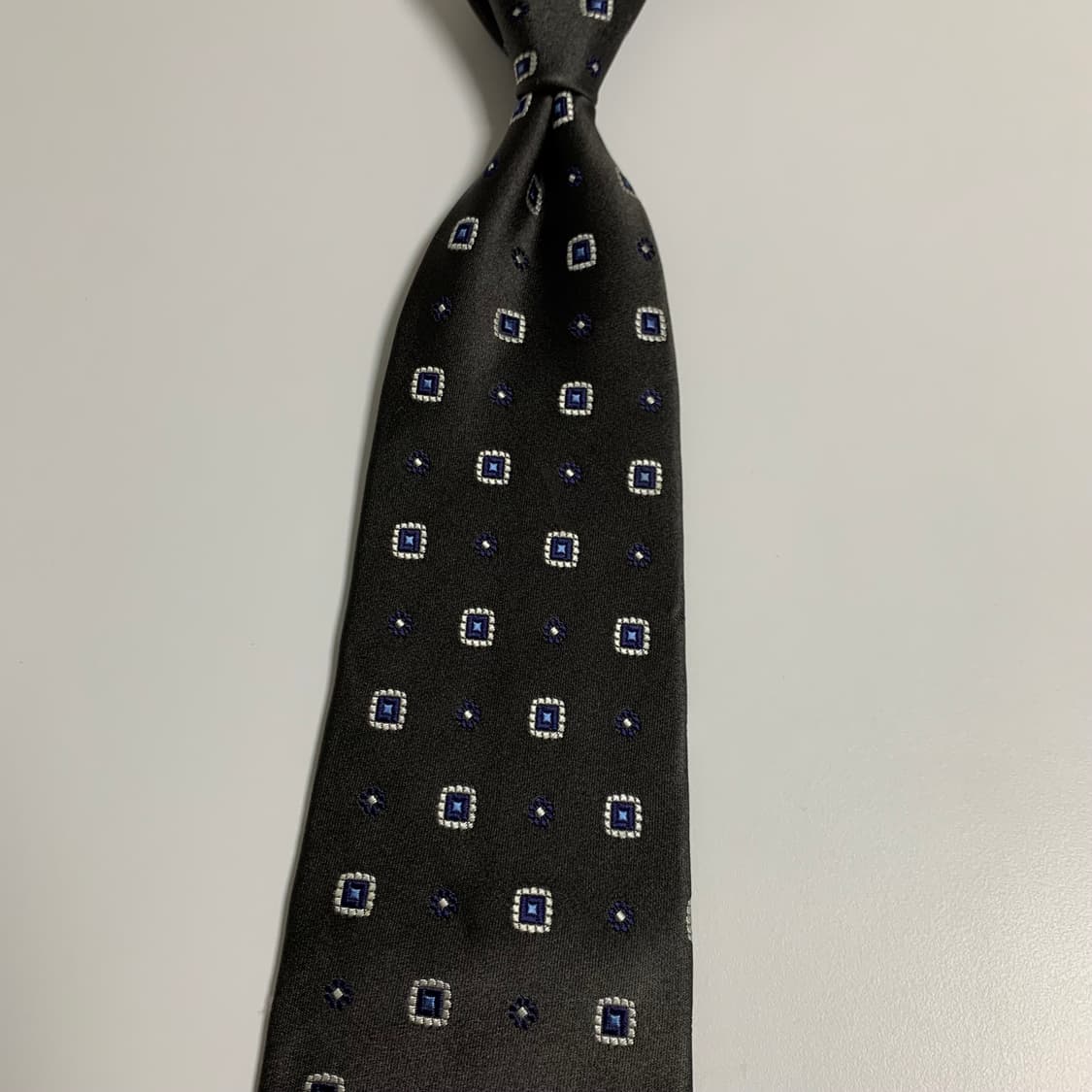 아쿠아스큐텀 챠콜그레이 명품넥타이 100실크 클래식룩 A+등급 상품이미지9