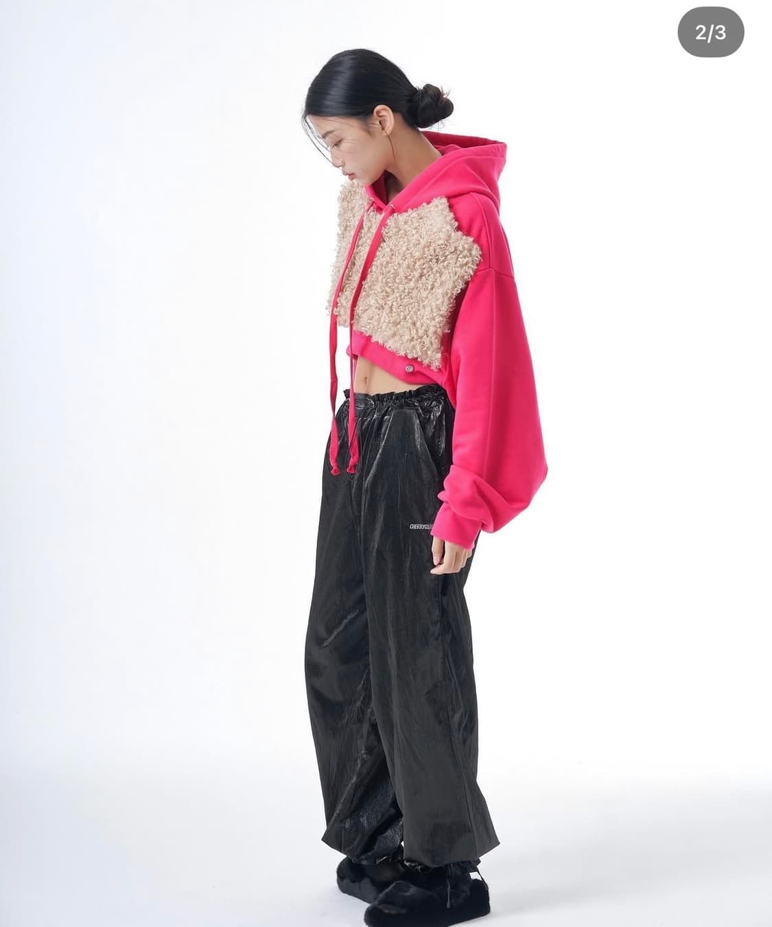 체리퀴리 퍼 크롭 후드티 상품이미지3