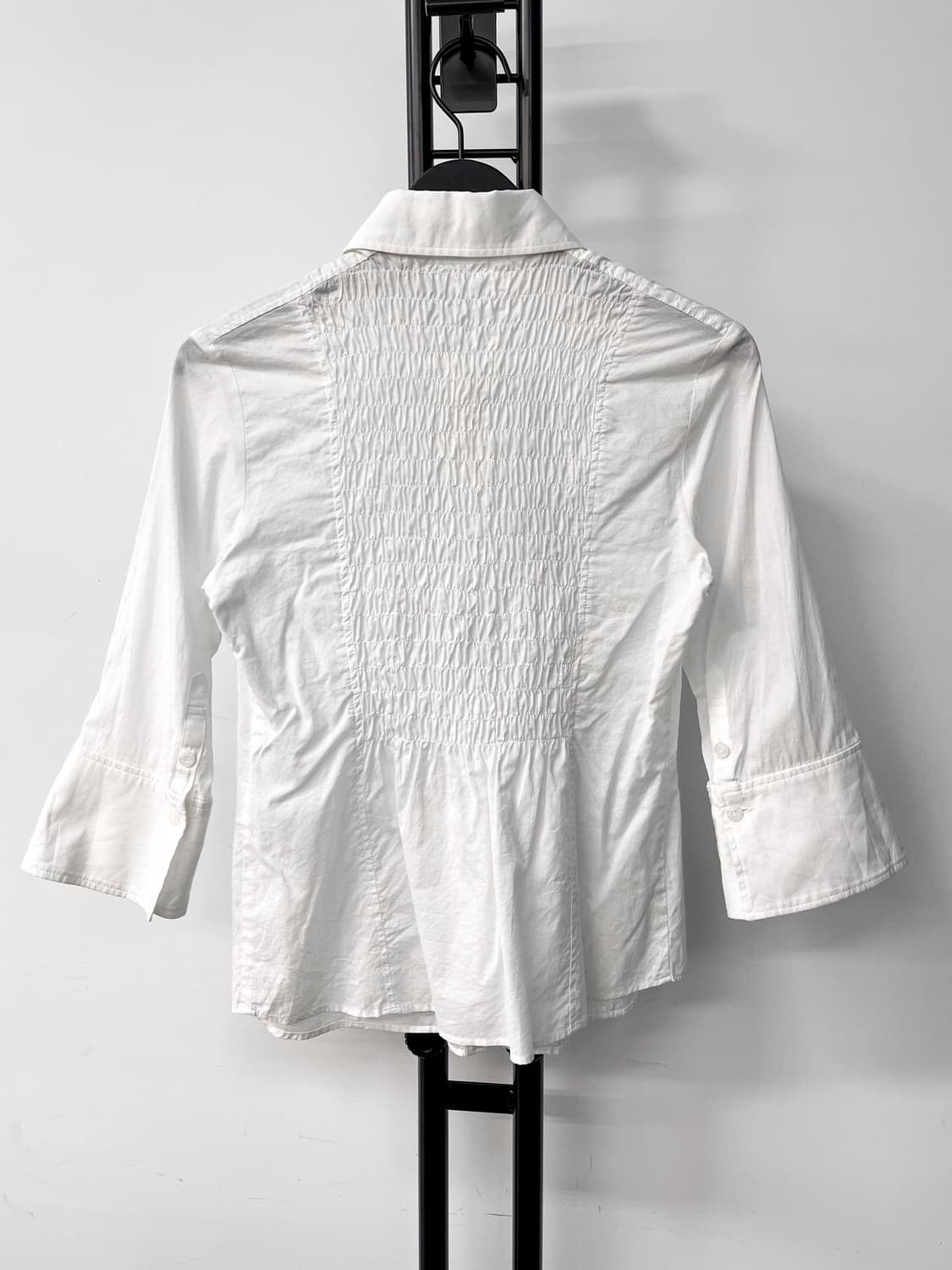 꾸레쥬 큐빅 로고 블라우스 상품이미지4