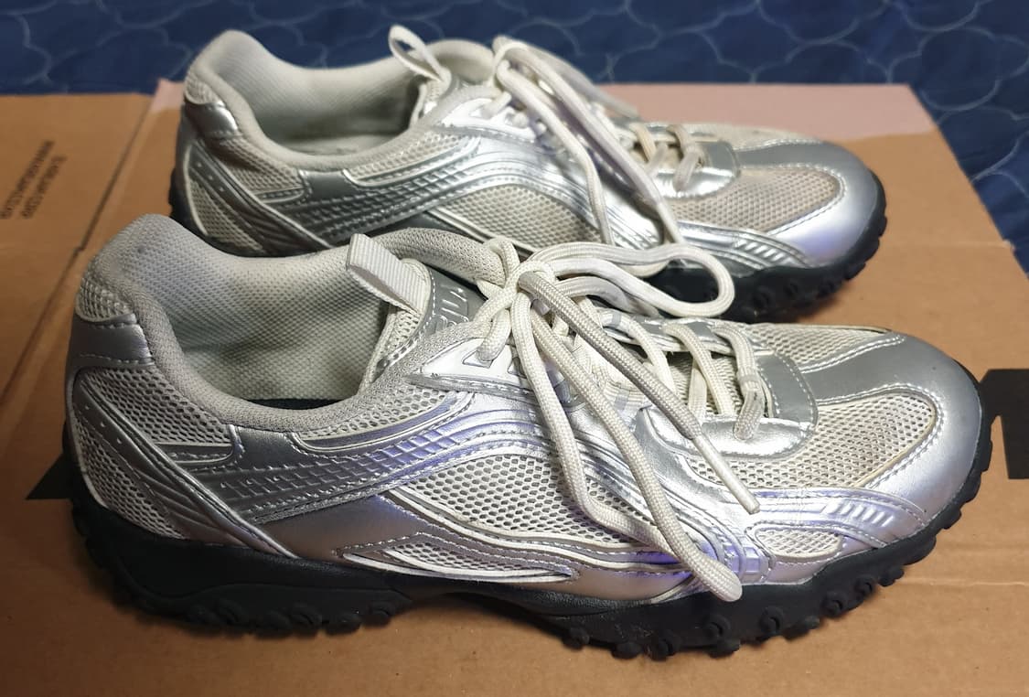 (한소희PICK) FILA 에샤페 실버문 스니커즈 (230) 상품이미지3