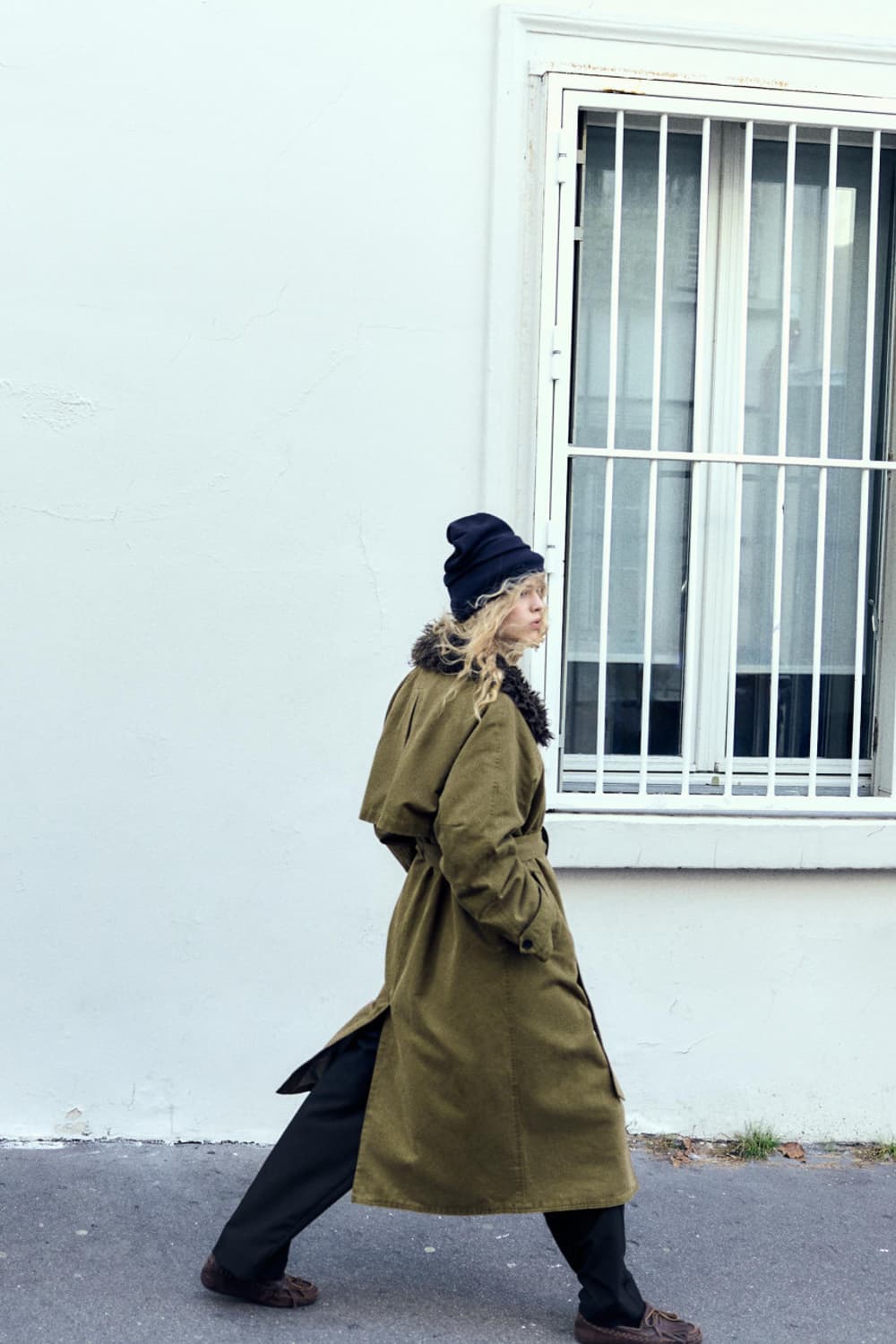 자라 페이크 퍼 칼라 왁스드 트렌치 코트 XS 상품이미지1