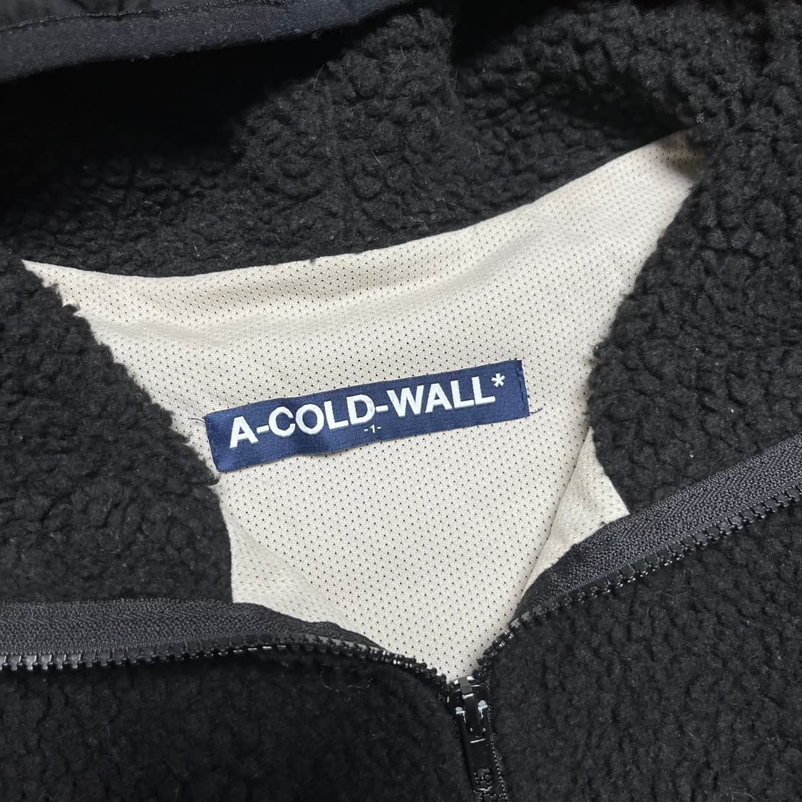 105 어콜드월 빅로고 양털 플리스 자켓 상품이미지3
