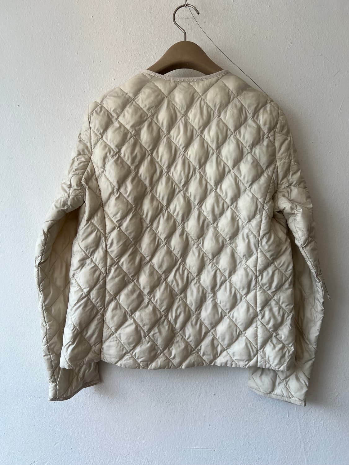 유니클로 여성 아이보리베이지 다운패딩점퍼 패커블경량패딩 상품이미지3