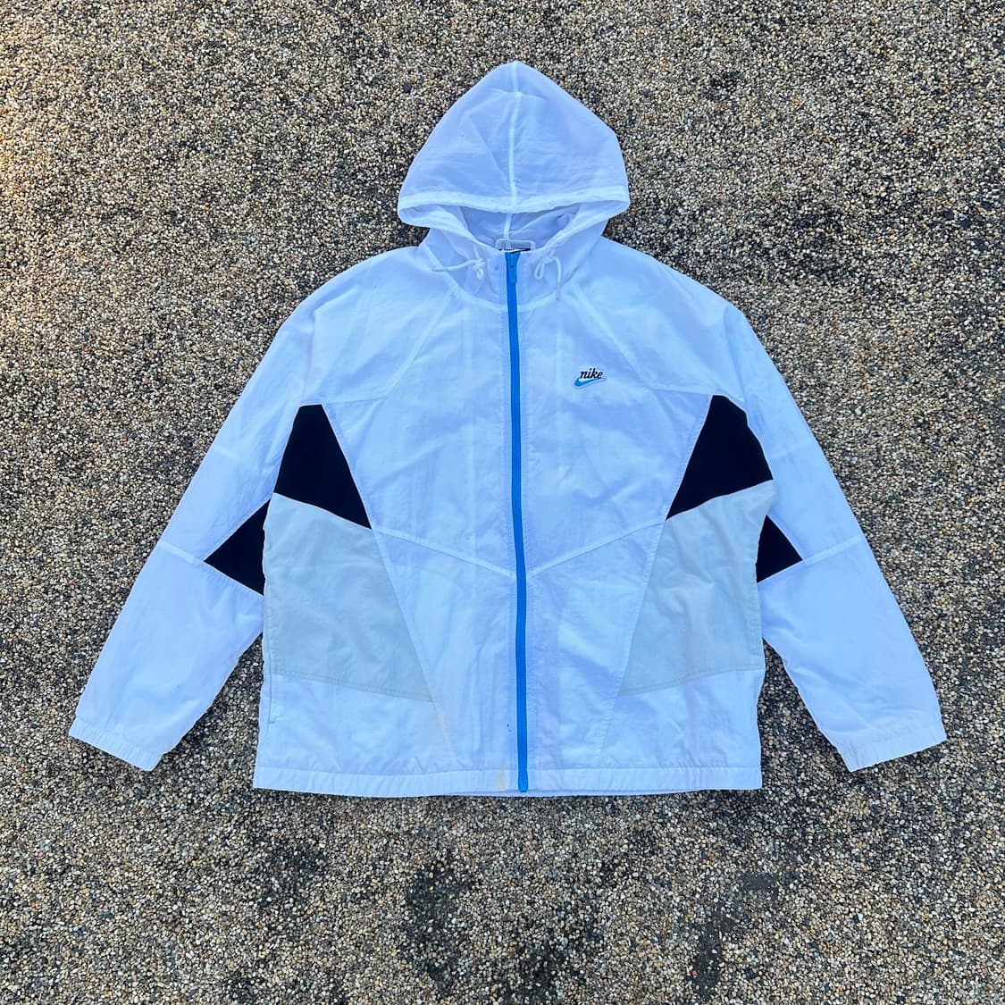 나이키(NIKE) 화이트 후드 오버핏 바람막이 자켓 상품이미지1