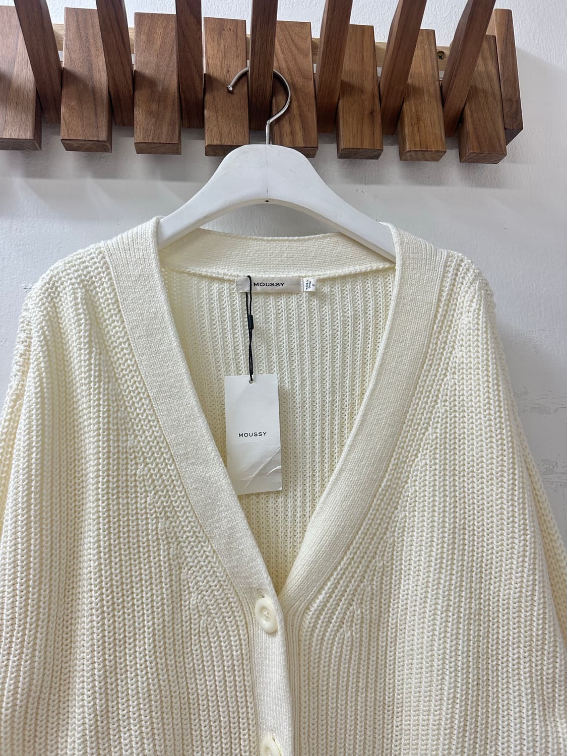 택있는 새상품 일본빈티지 MOUSSY 아이보리 모리걸 니트 가디건 상품이미지3