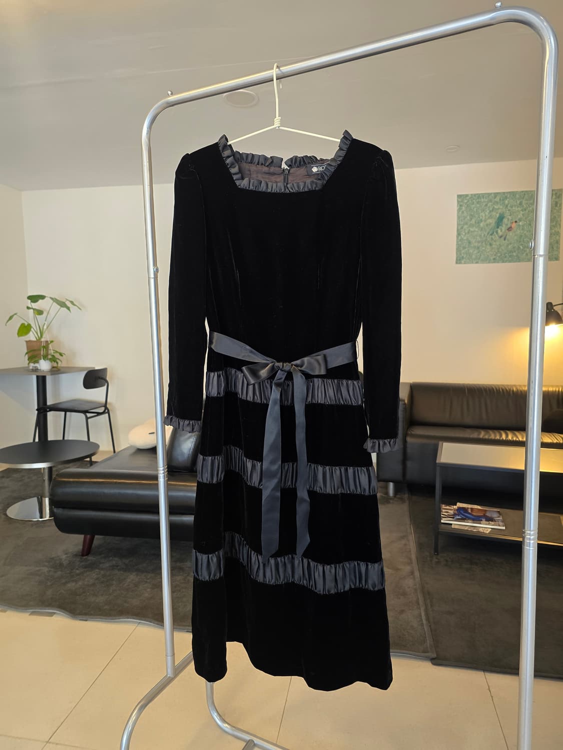 밸벳 리본 주름 원피스 상품이미지1