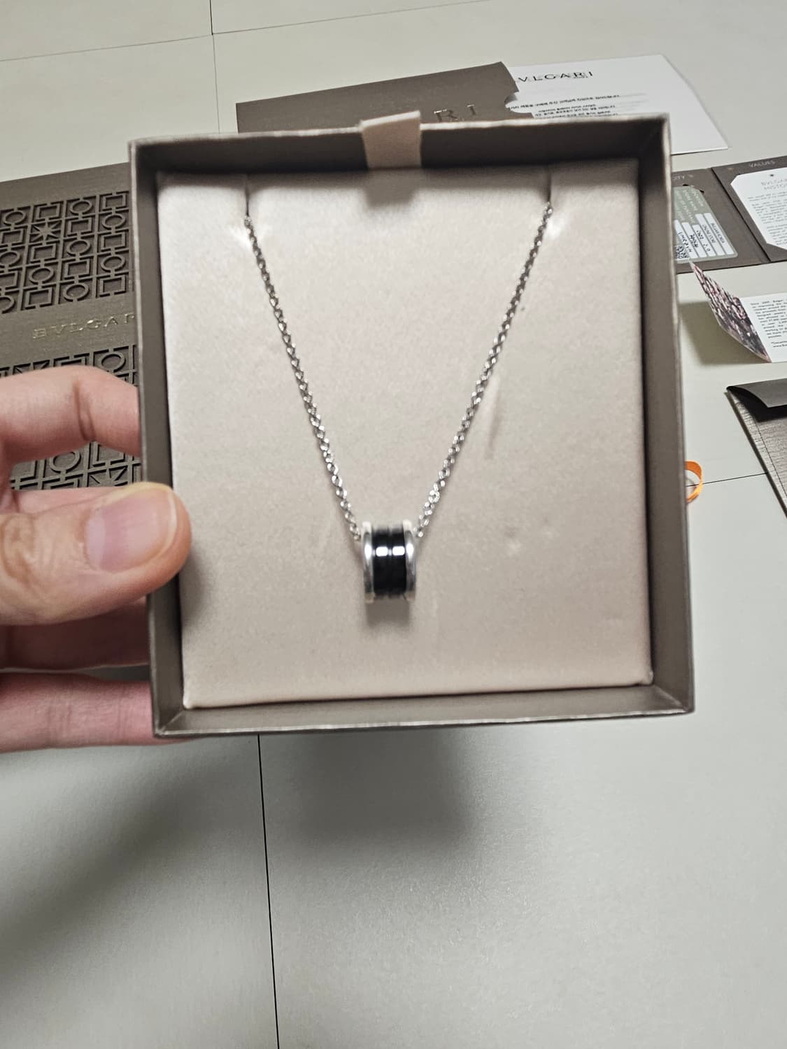 불가리 세이브더칠드런 세라믹 블랙 목걸이 정품 상품이미지1