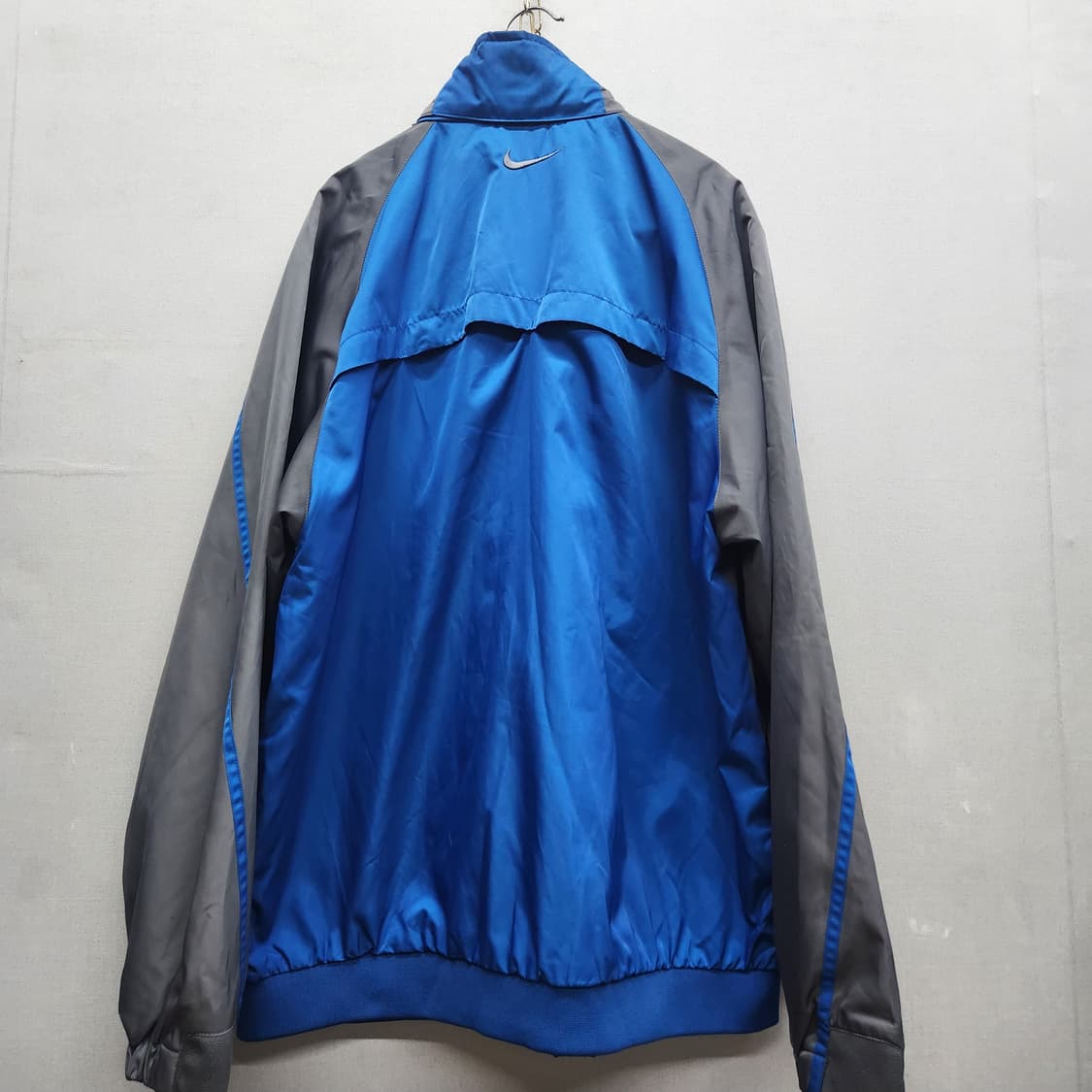 올드스쿨 나이키 스우시 배색(소매)  바람막이 점퍼 XL 상품이미지4