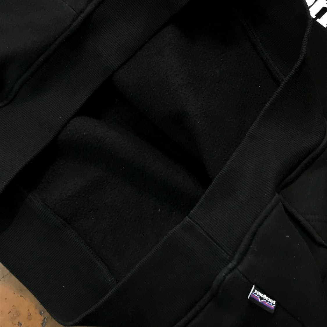 파타고니아 블랙 기모 후디 남성 110 사이즈  상품이미지5