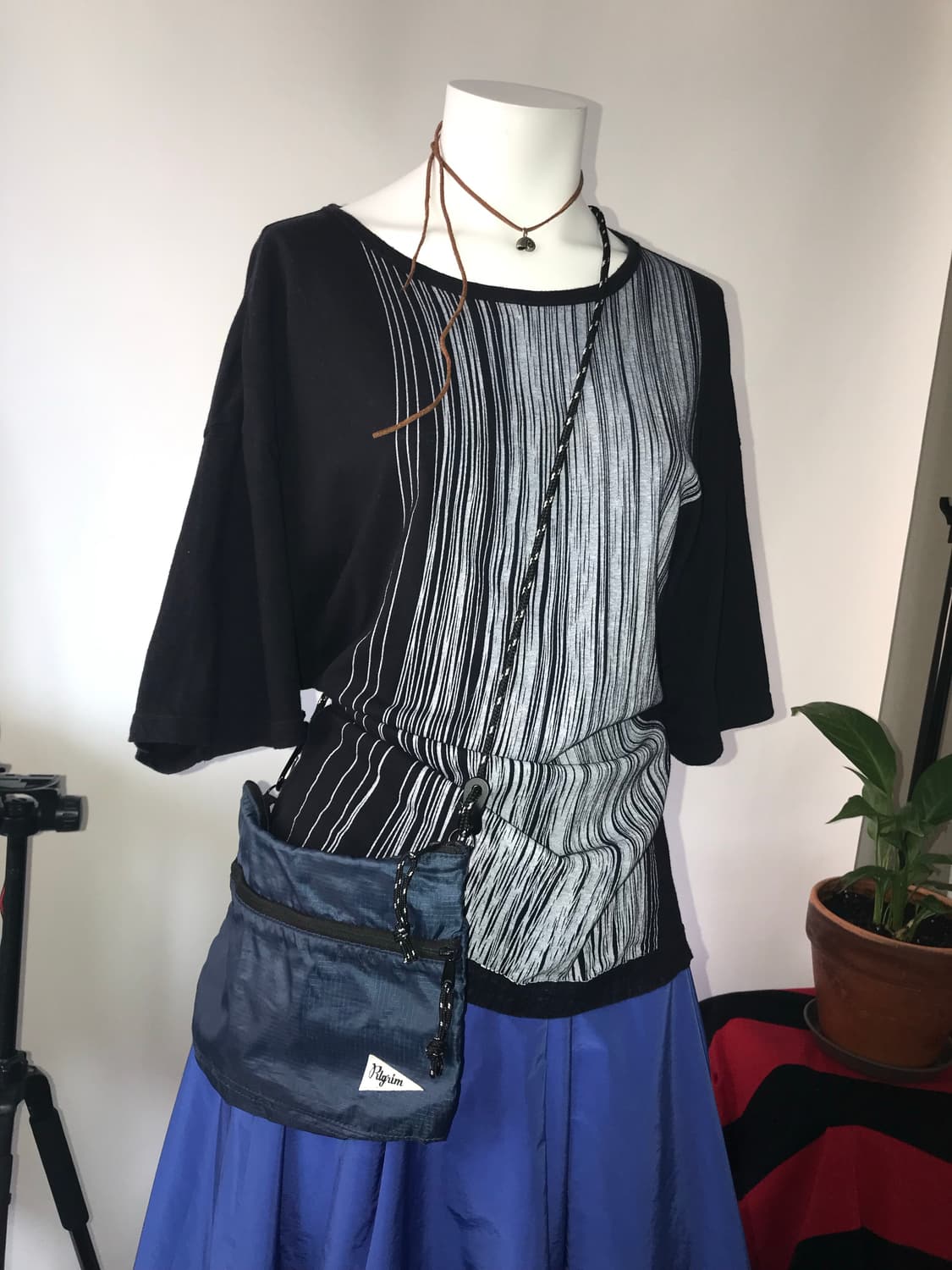 (UNISEX) DRESSEDUNDRESSED Printing T-shi 상품이미지3