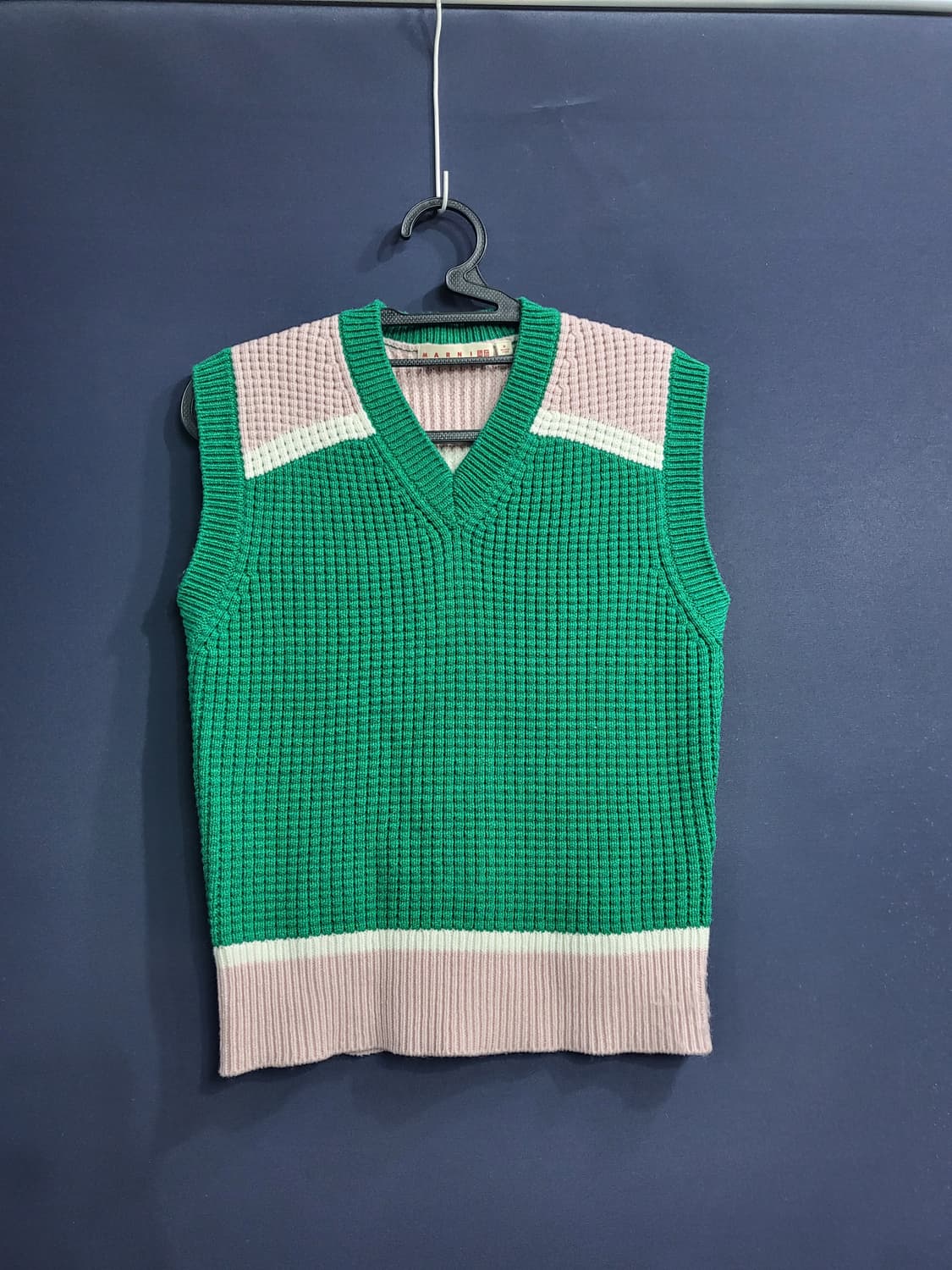 마르니 유니클로 브이넥 베스트 상품이미지1