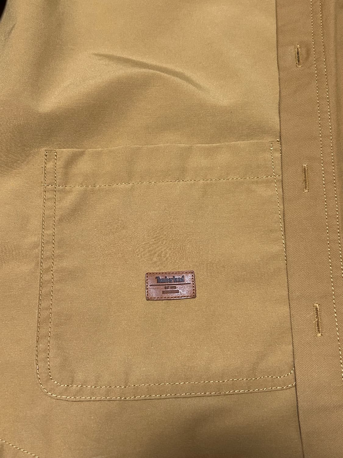 팀버랜드 브라운 색상 셔츠 판매합니다! 상품이미지4