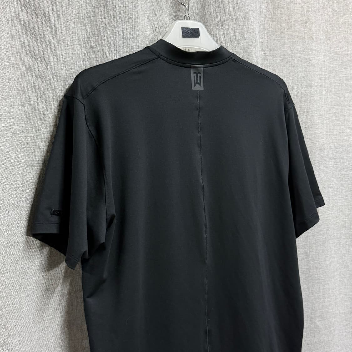 [해외L] 나이키 타이거 우즈 드라이핏 헨리넥 반팔 티셔츠 상품이미지5