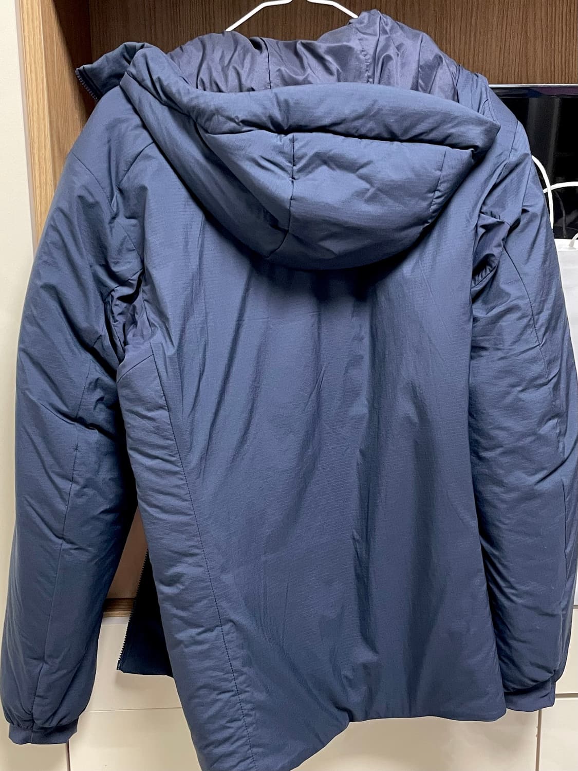 아크테릭스 아톰 ar xs사이즈 네이비 상품이미지2