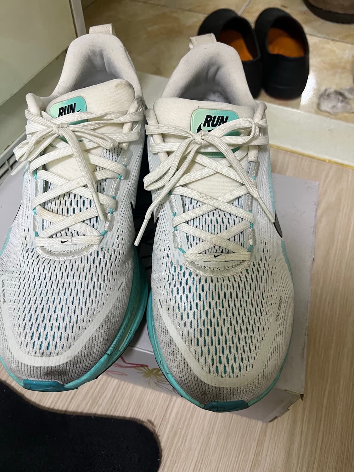 나이키 줌보메로 18 290 상품이미지2