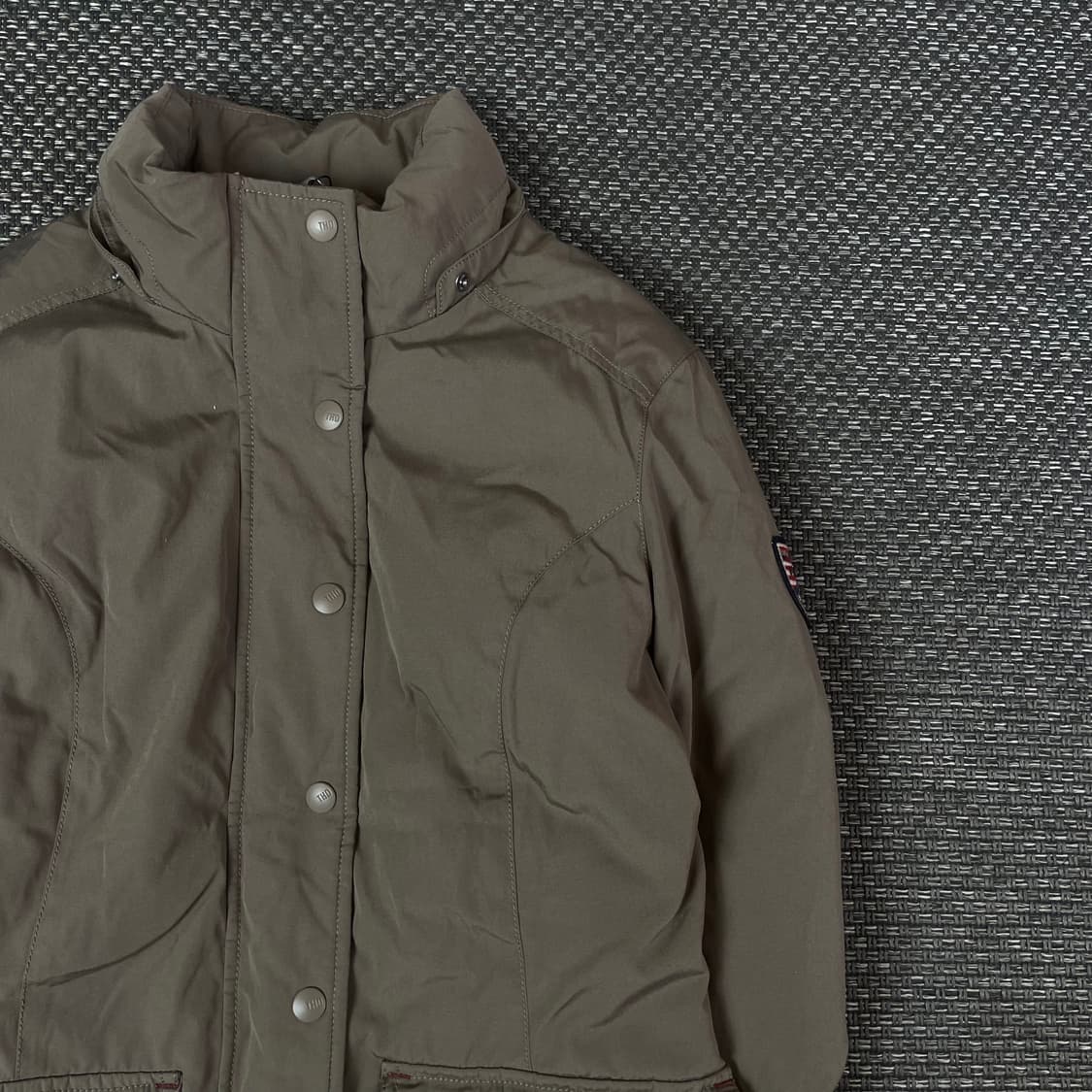 타미힐피거 미니로고 브라운 투포켓 패딩 S 상품이미지3