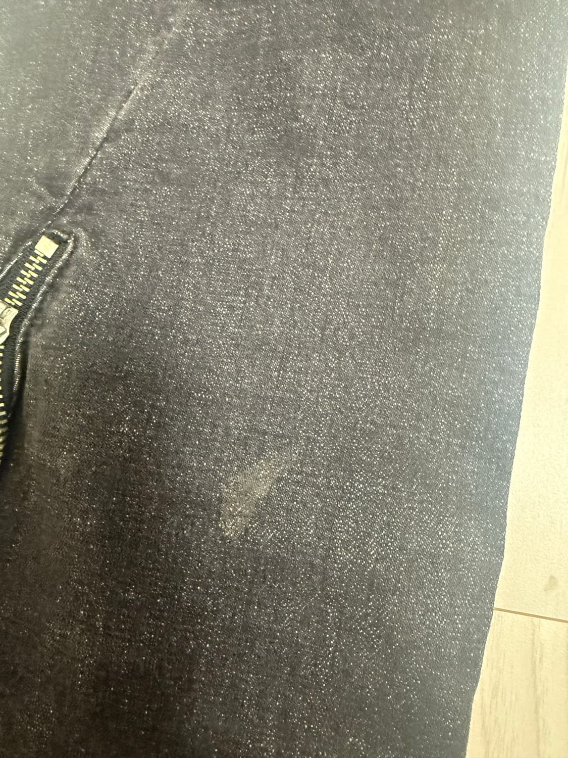 넥스트도어립스 트위스트 지퍼 데님팬츠-흑청 상품이미지4