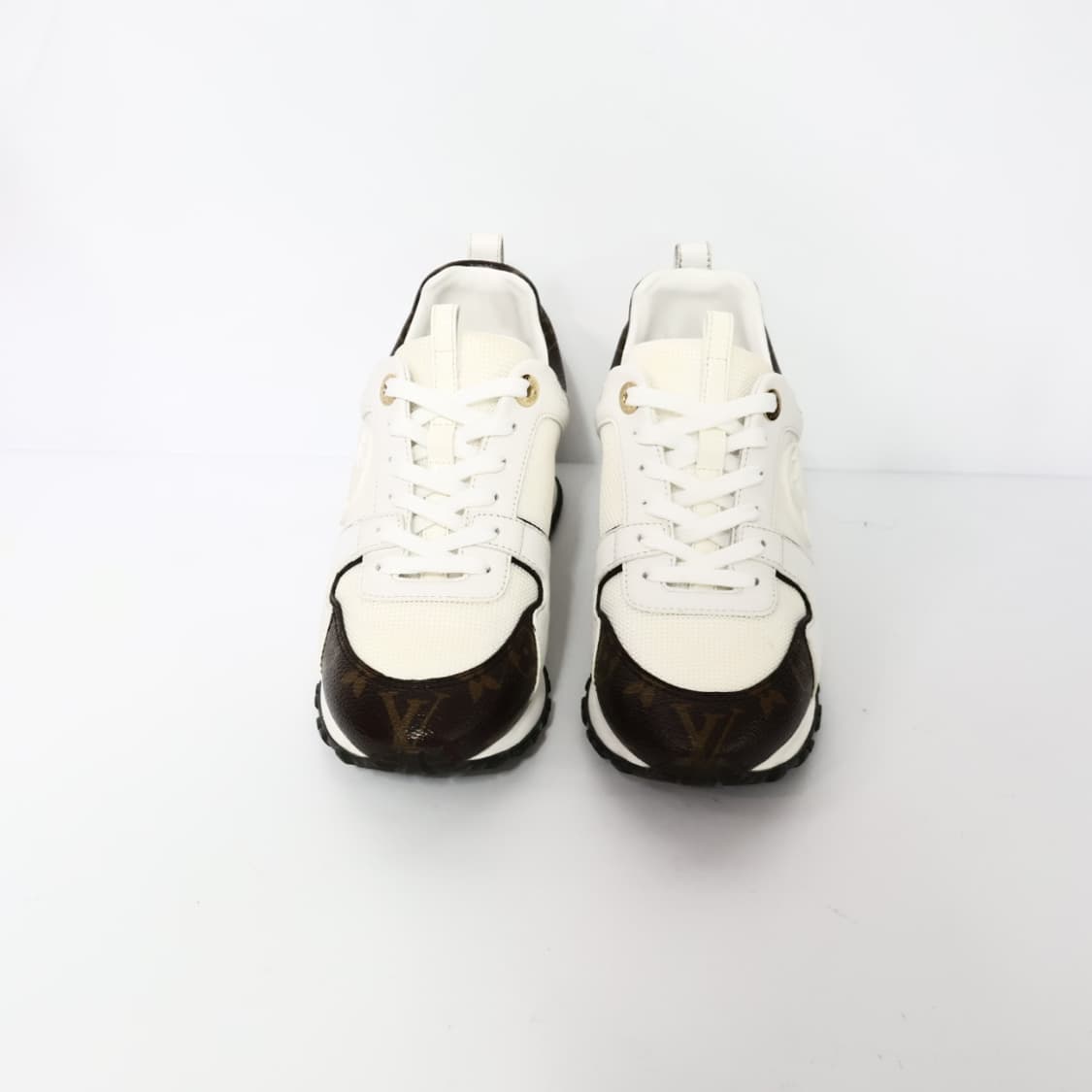 루이비통 LV로고 런어웨이 스니커즈 34.5/220 상품이미지2