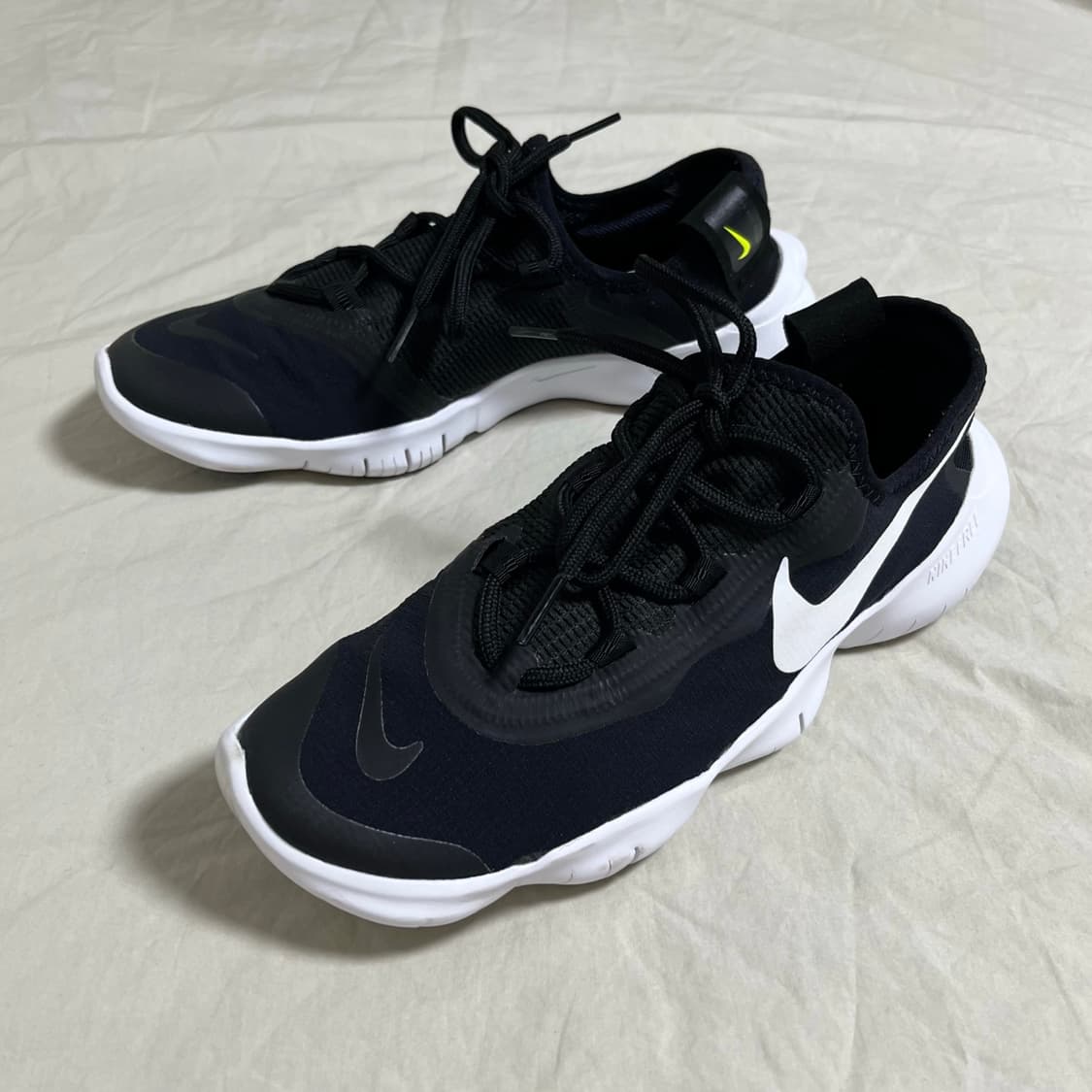 255_ 나이키 프리 런 5.0 상품이미지1