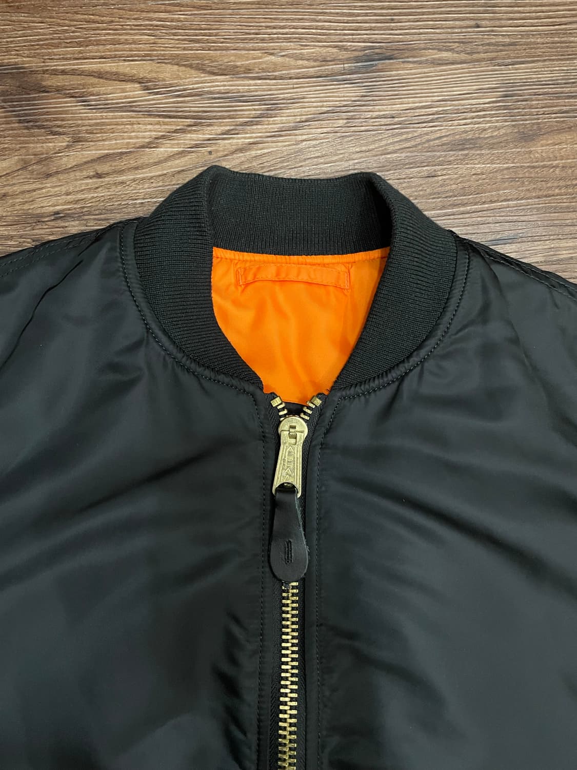 알파인더스트리 ma-1 플라이트 자켓 항공점퍼 블랙 상품이미지2