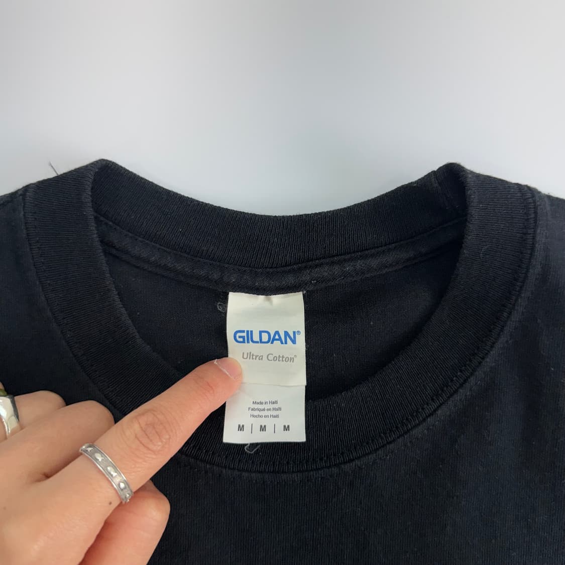 Gildan 길단 옐로우 플렉스 로고 백포인트 블랙 반팔   상품이미지6