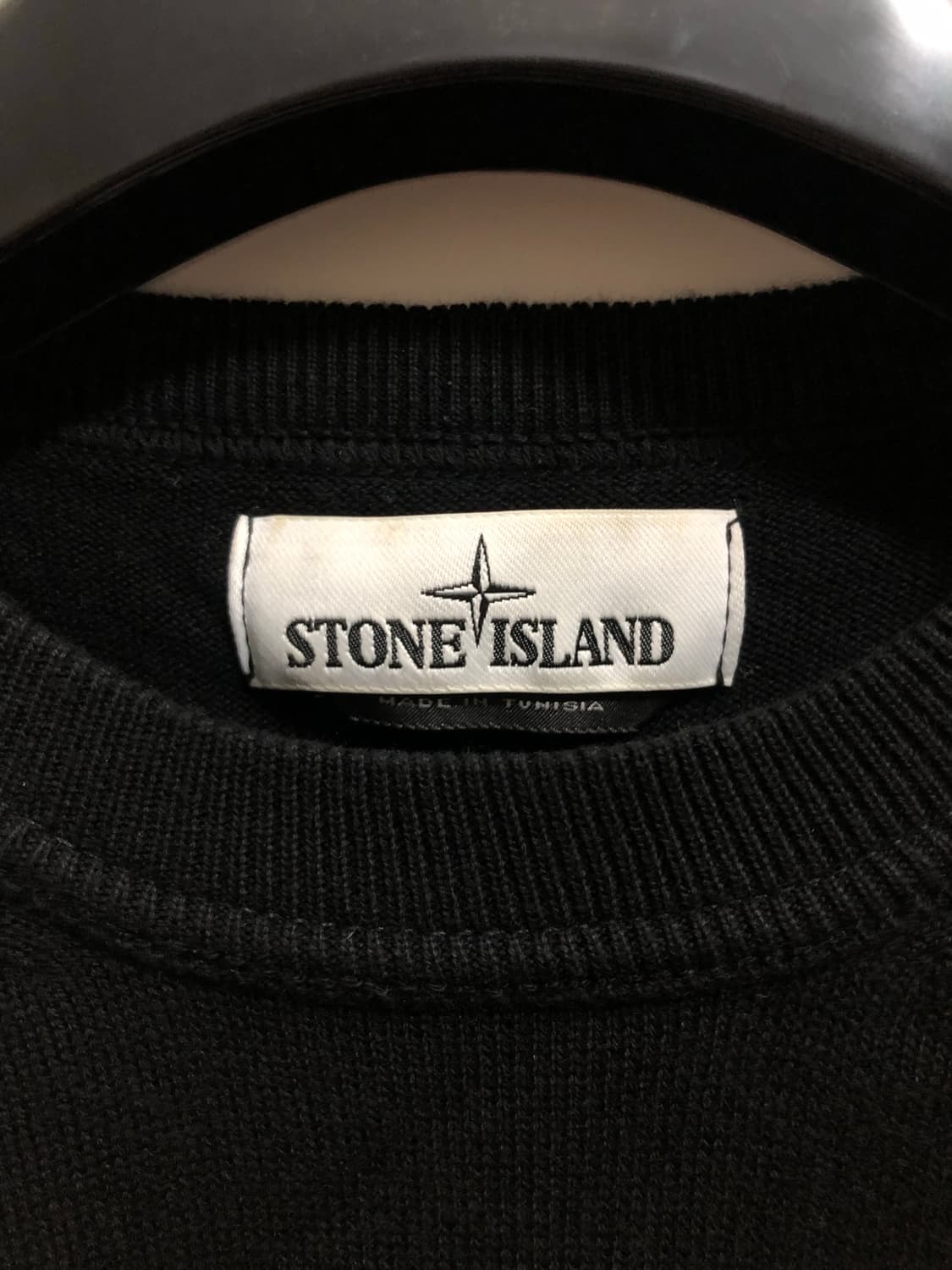 [S] 스톤아일랜드 와펜 패치 코튼 니트 블랙 상품이미지4