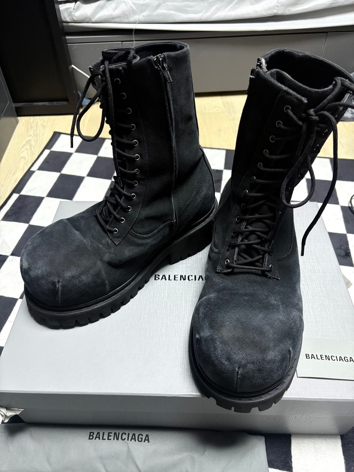 발렌시아가 스톰퍼 44 상품이미지1