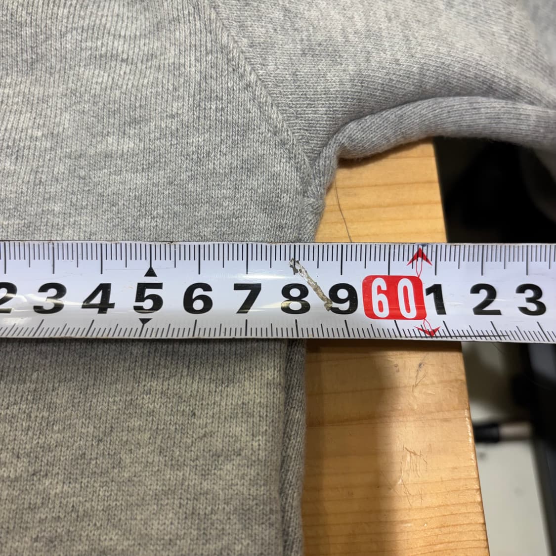 이벳필드 빅로고 그레이 맨투맨 상품이미지5