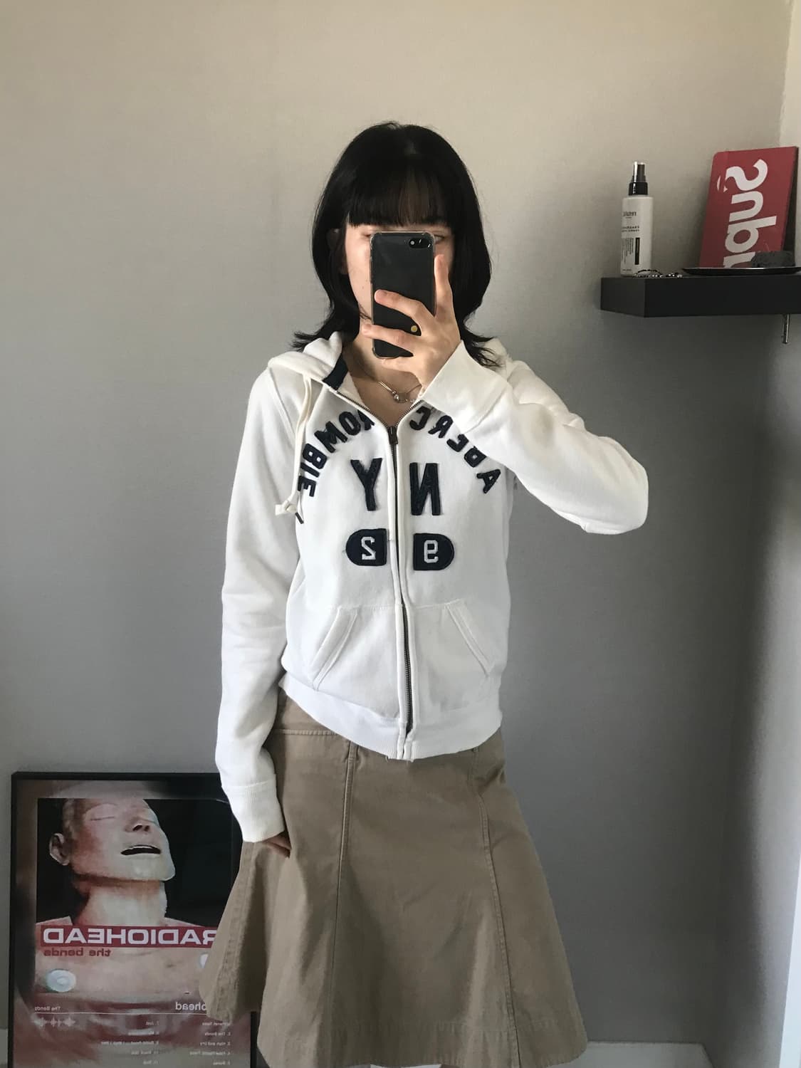 아베크롬비 중앙 자수 로고 화이트 후드집업 상품이미지3