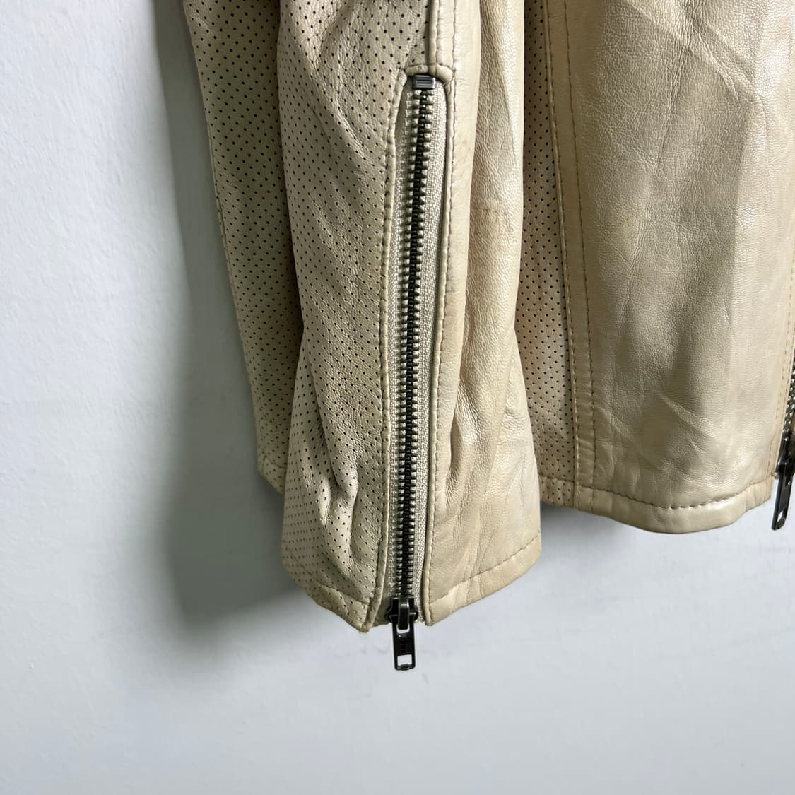 VAROSH 아이보리 양가죽 라이더 자켓 L 상품이미지7