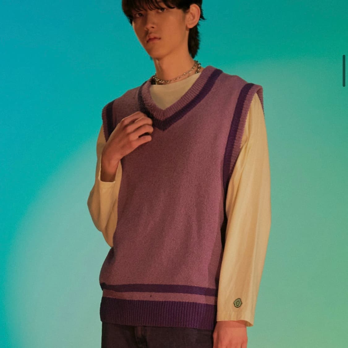 나이스고스트클럽 브이넥 텍스쳐 니트 베스트_퍼플 상품이미지4