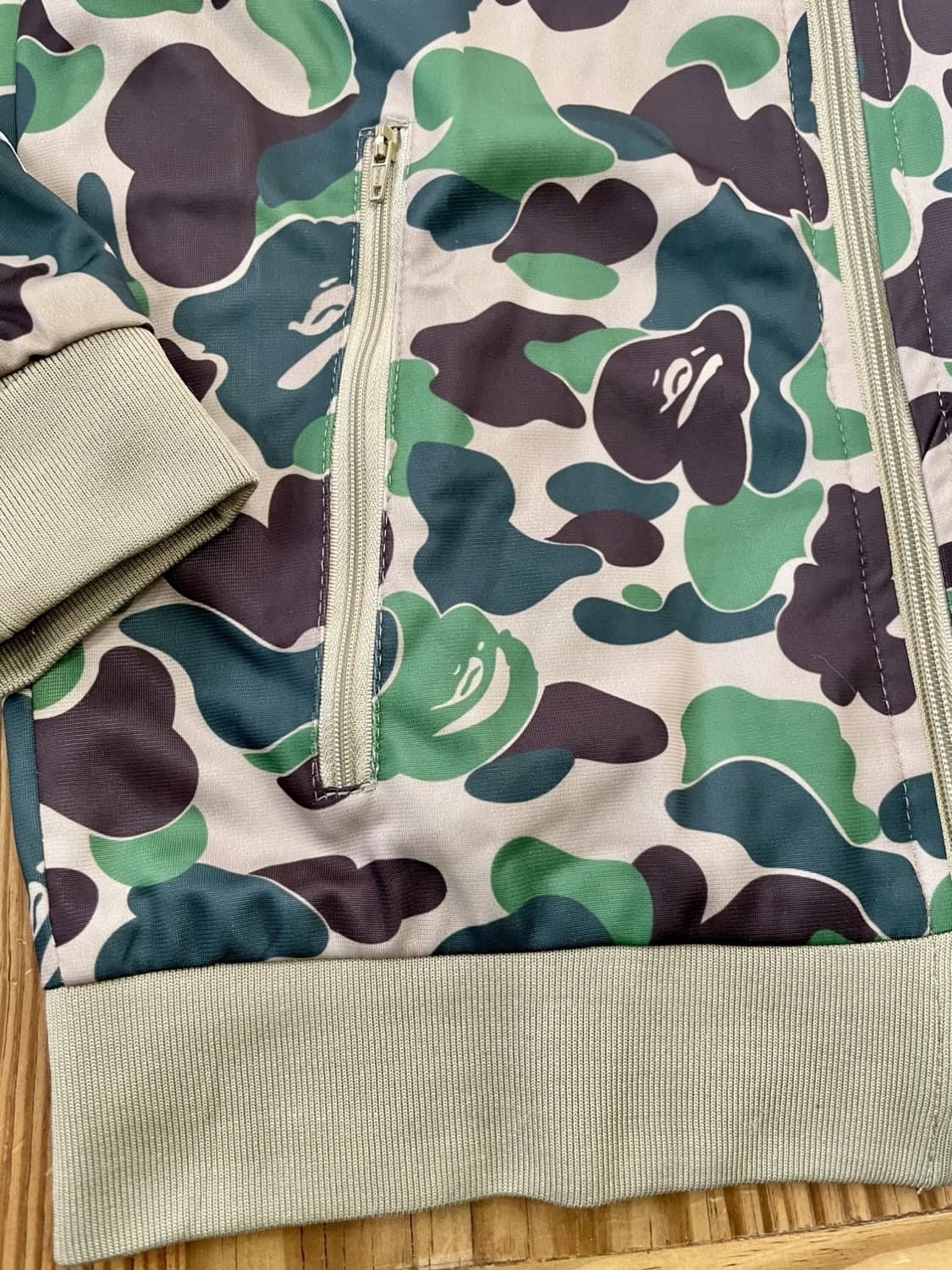 아디다스 x 베이프 파이어버드 트랙탑 져지 그린 상품이미지6