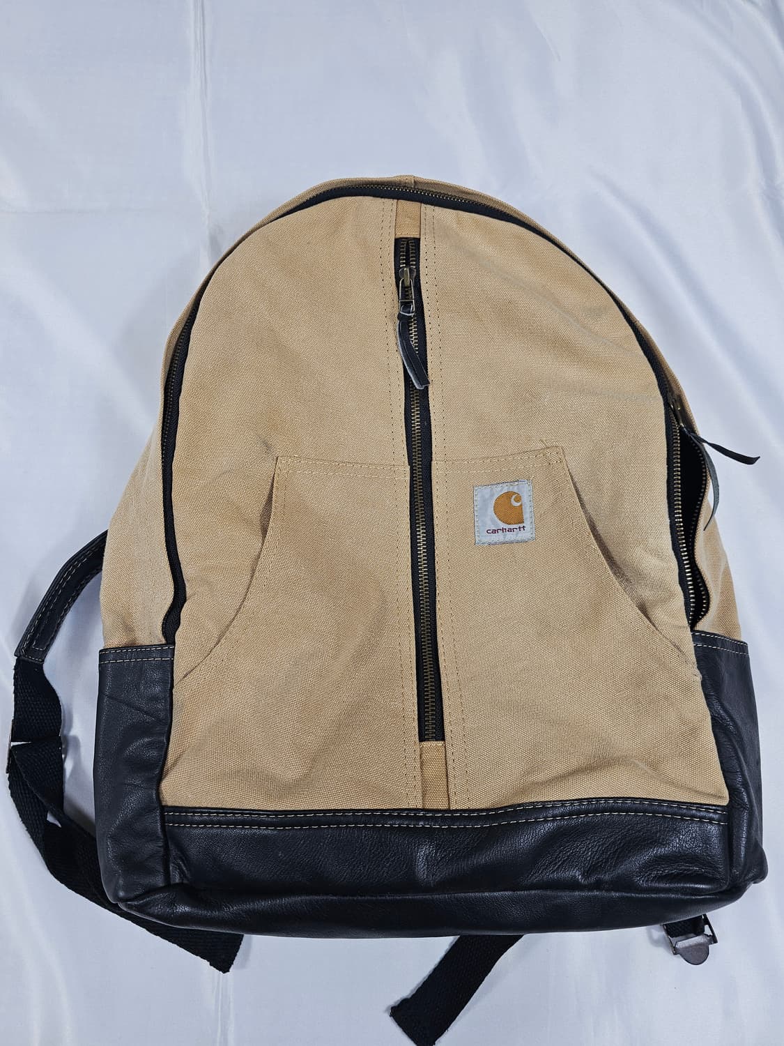 칼하트리폼백팩 상품이미지1